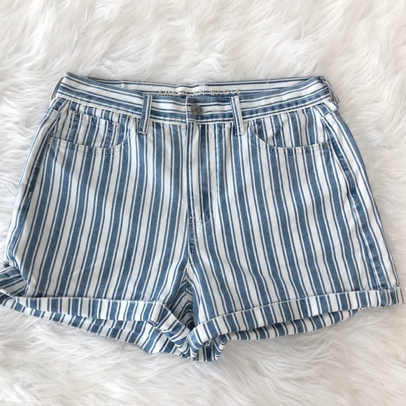 American Eagle Outfitters Pants - NWOT!! NEVER WORN American Eagle Striped Shorts